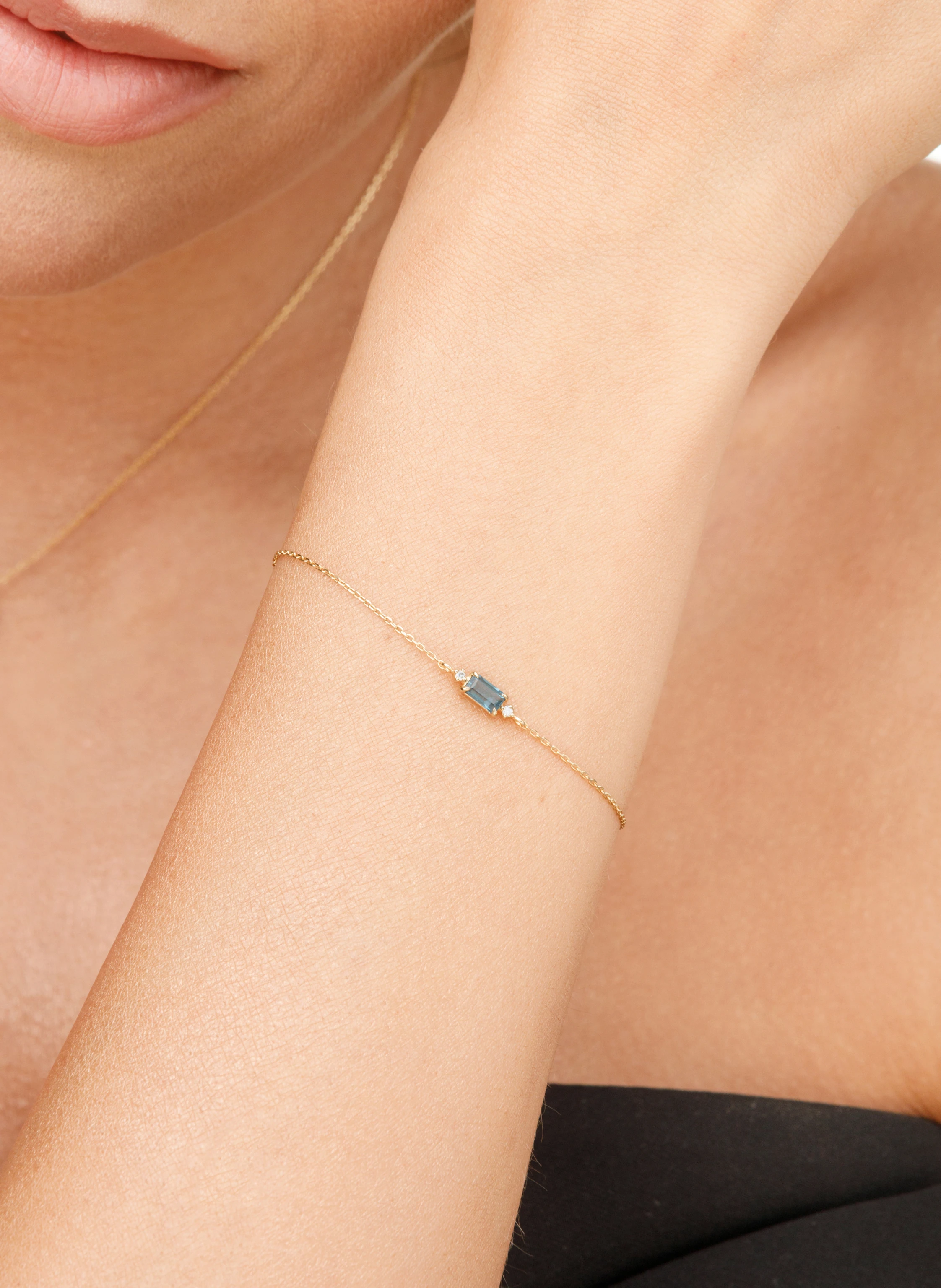 Leaf Armband LONDON BLUE TOPAZ aus 14 Karat Gelbgold