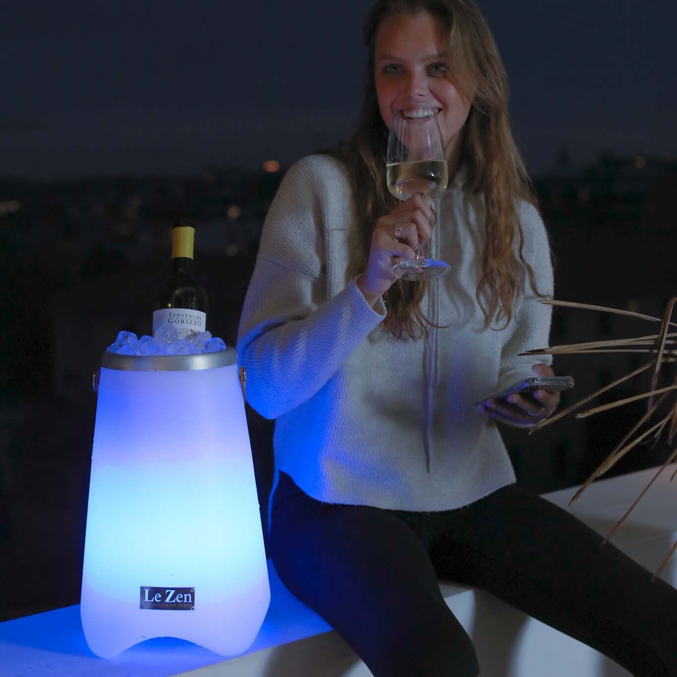 Le Zen wijnkoeler Original met LED en speaker wit 25 x 25 x 38 cm