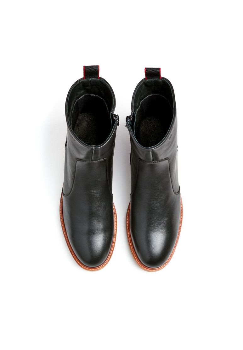 STIEFELETTE Schwarz