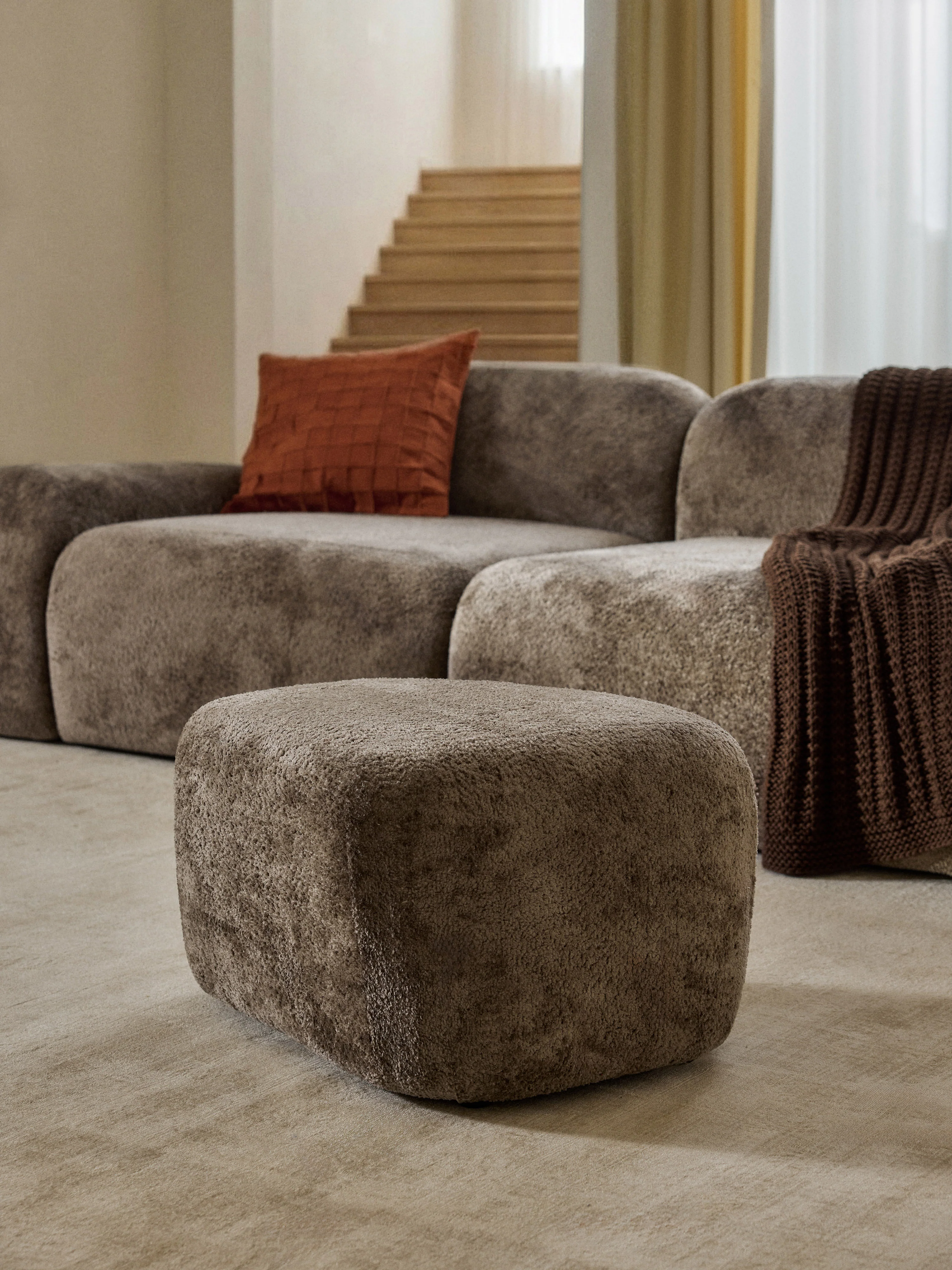 Ovale teddy bouclé ottoman Wolke