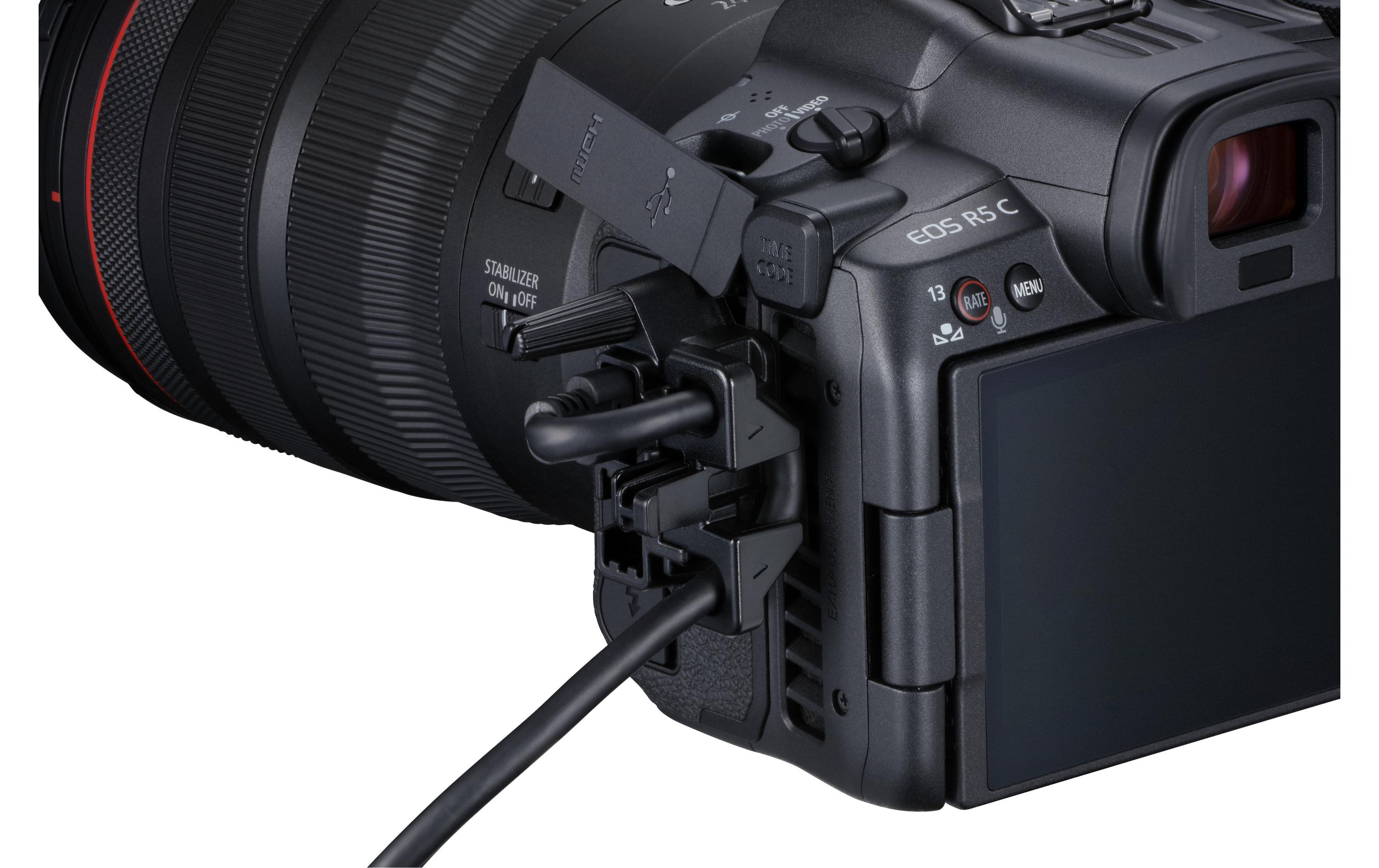 Fotokamera EOS R5 C Kit AV PRO MK2 4000 GB Speicherkarte<br>Canon EOS R5 C Professionelle Systemkamera für Fotografen und Videoproduzenten inklusive Speicherkarte
