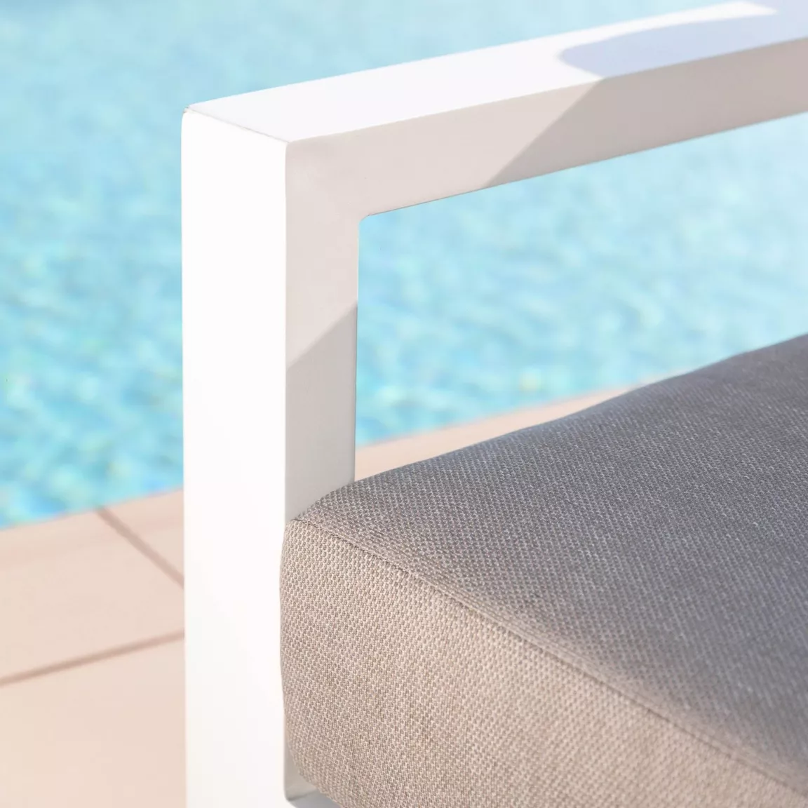 Fauteuil de jardin détente en aluminium Elba Blanc et taupe