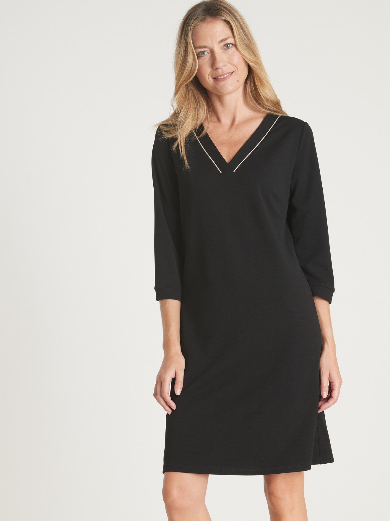 Robe housse en maille fluide