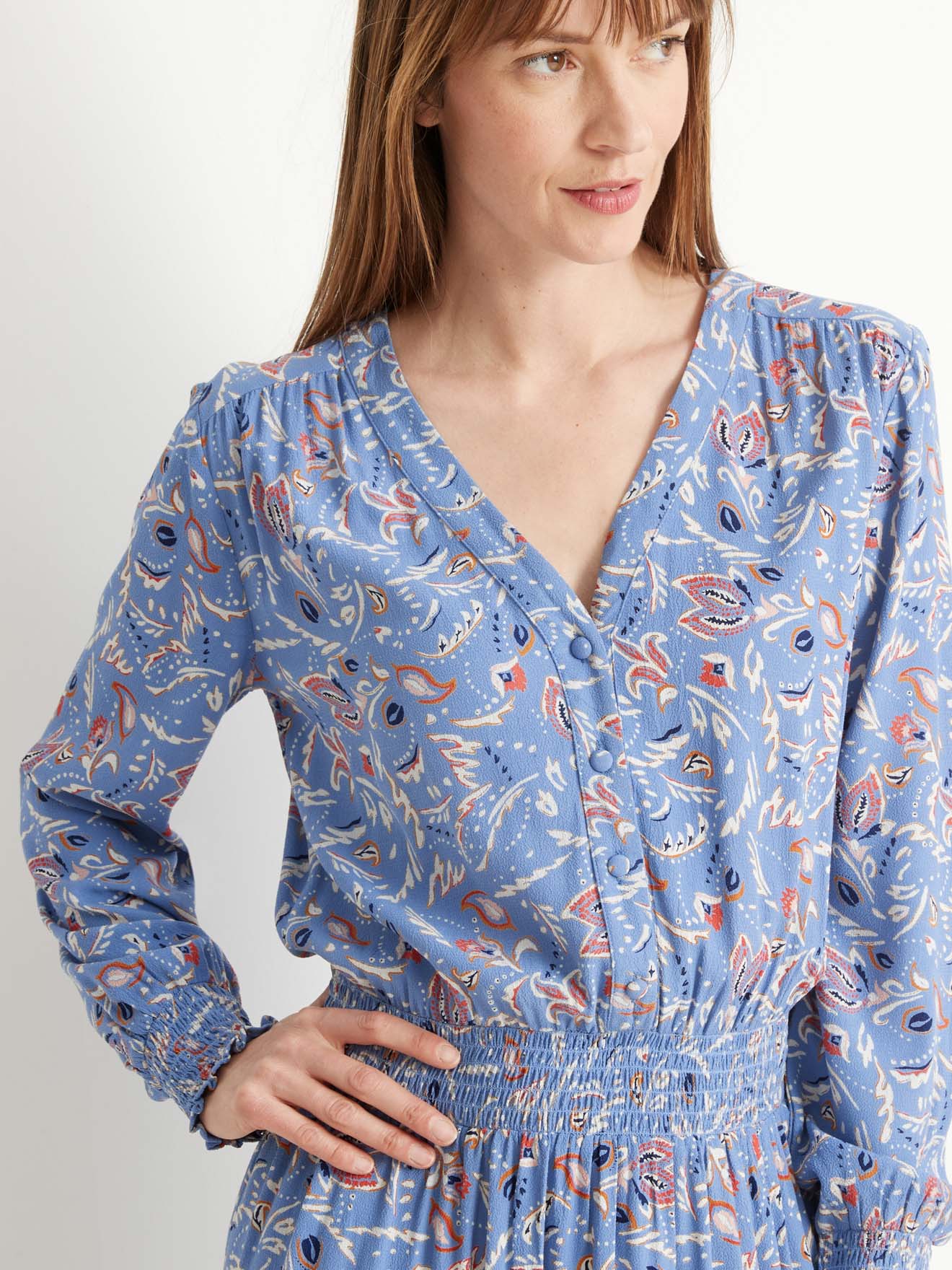 Robe à volant taille smockée