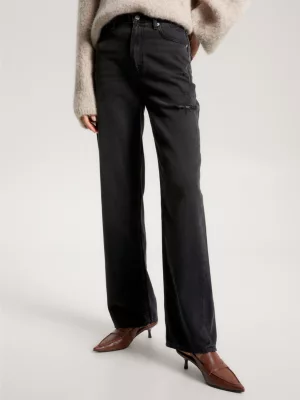Calça jeans preta de cintura alta e corte reto e relaxado