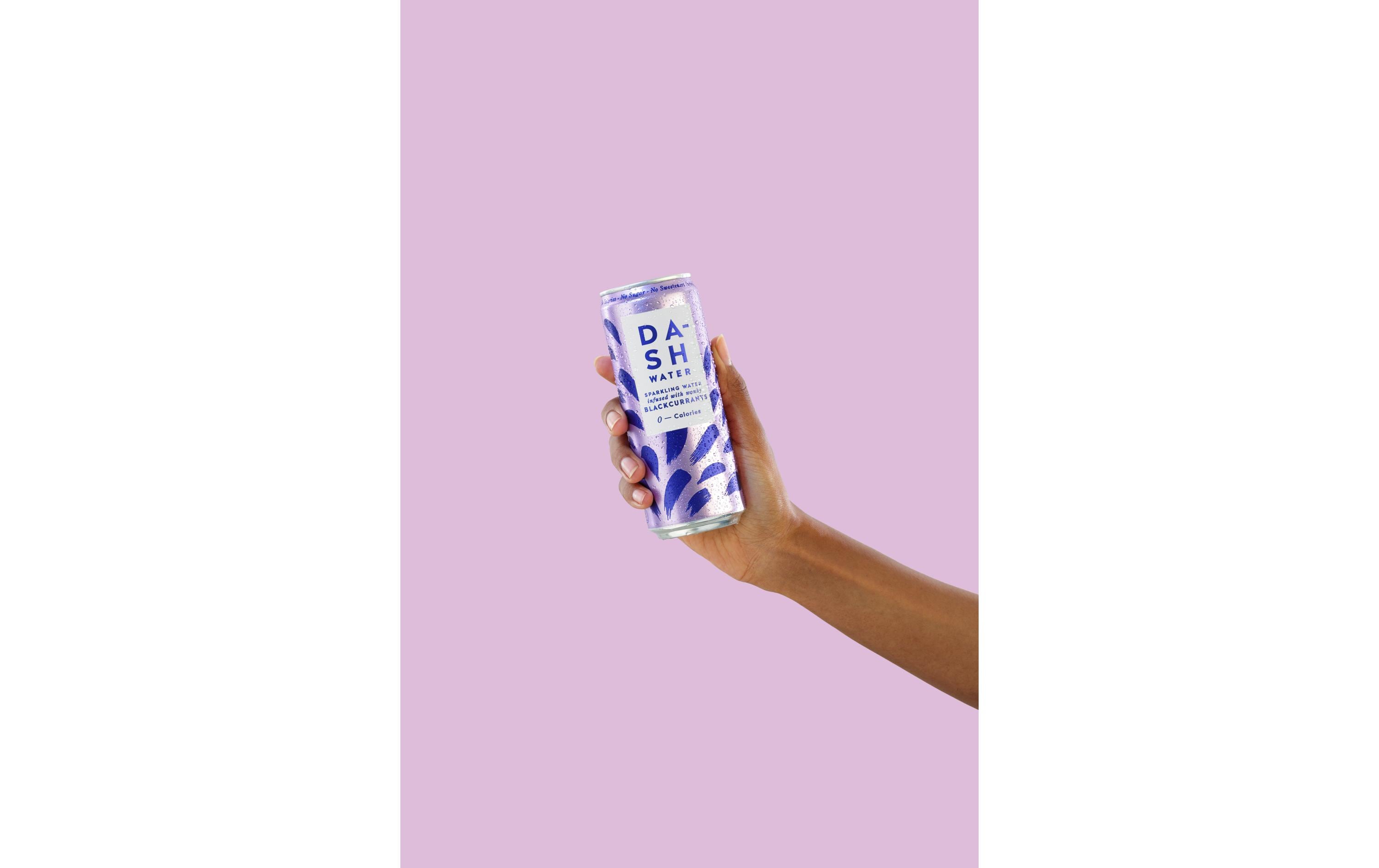 Soft-Drinks Sparkling Blackcurrant 12 x 0.33 lKohlensäurehaltiges Erfrischungsgetränk mit Johannisbeerengeschmack