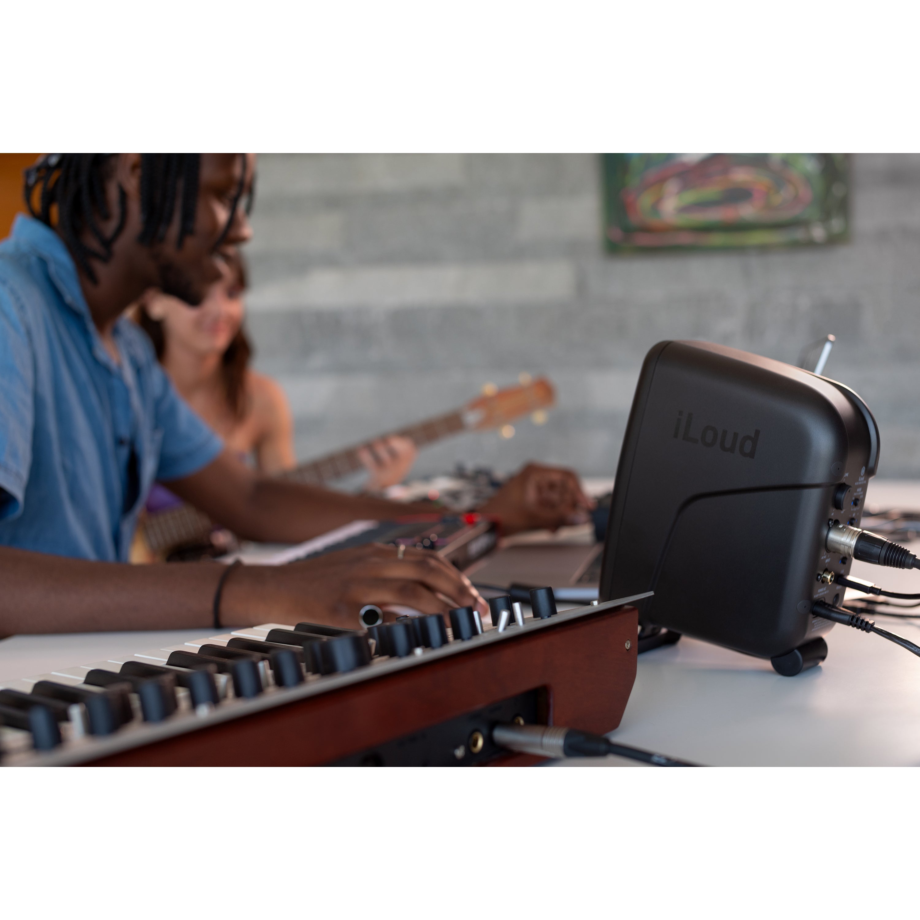 IK Multimedia iLoud Micro Monitor Pro (set van 2 + microfoon)