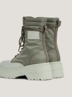 Botas robustas com cadarço e colarinho acolchoado