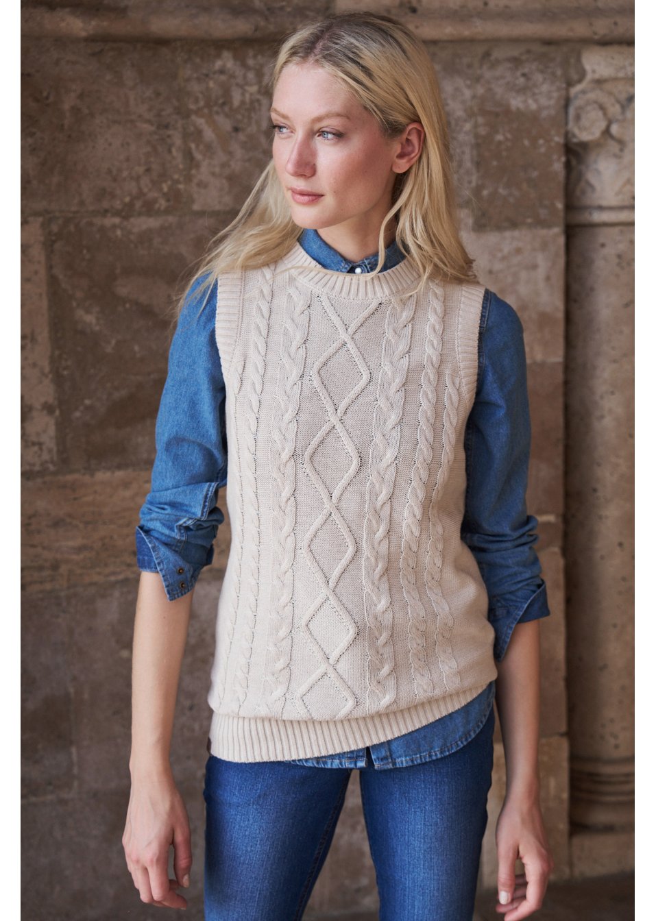 Pull sans manches en maille avec torsades