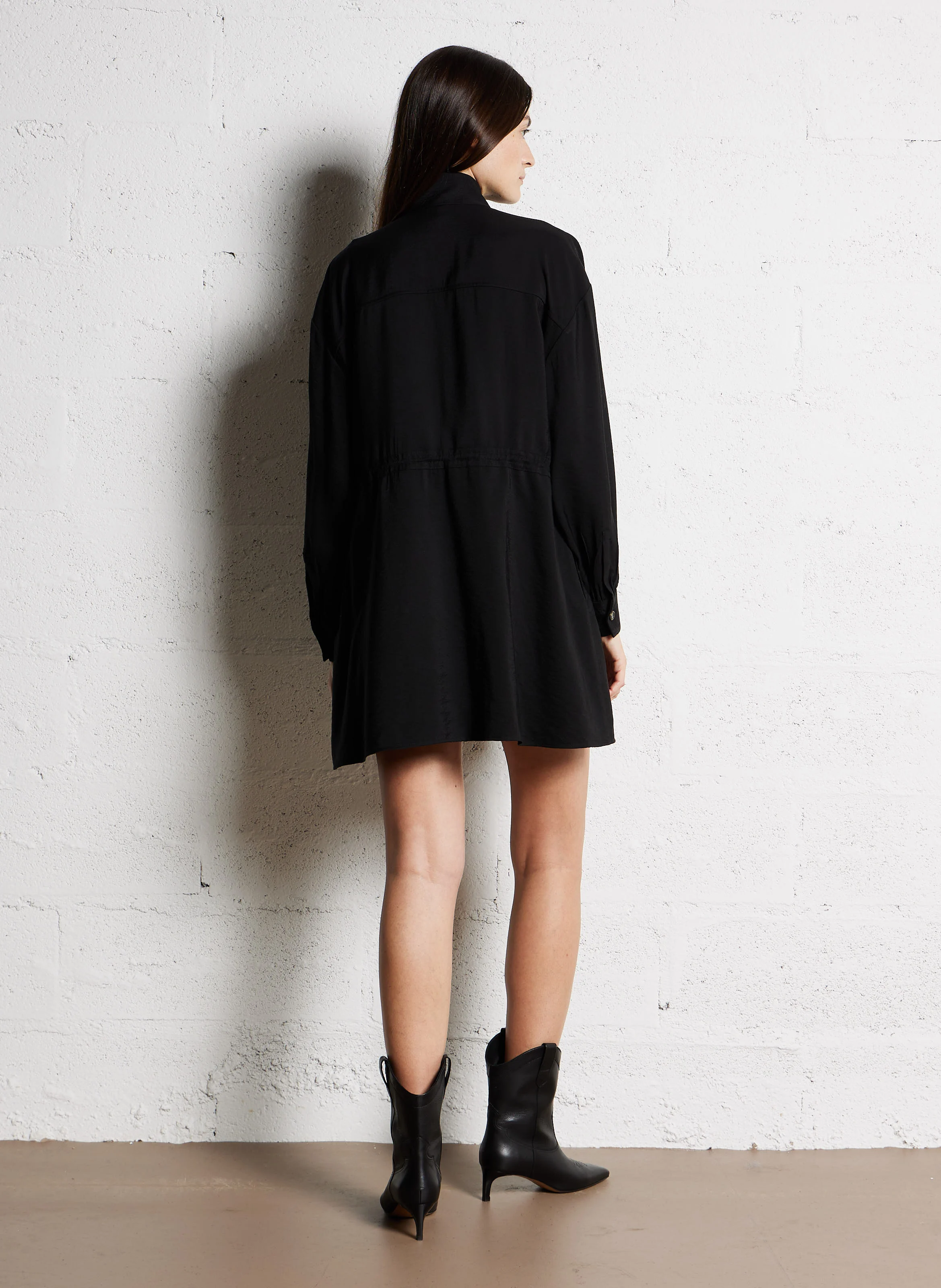 BOWO - Robe col montant ample | Noir