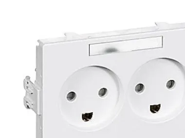 LAURITZ KNUDSEN CLIC'LINE® stikkontakt dobbelt vandret 2-pol med jord hvid.