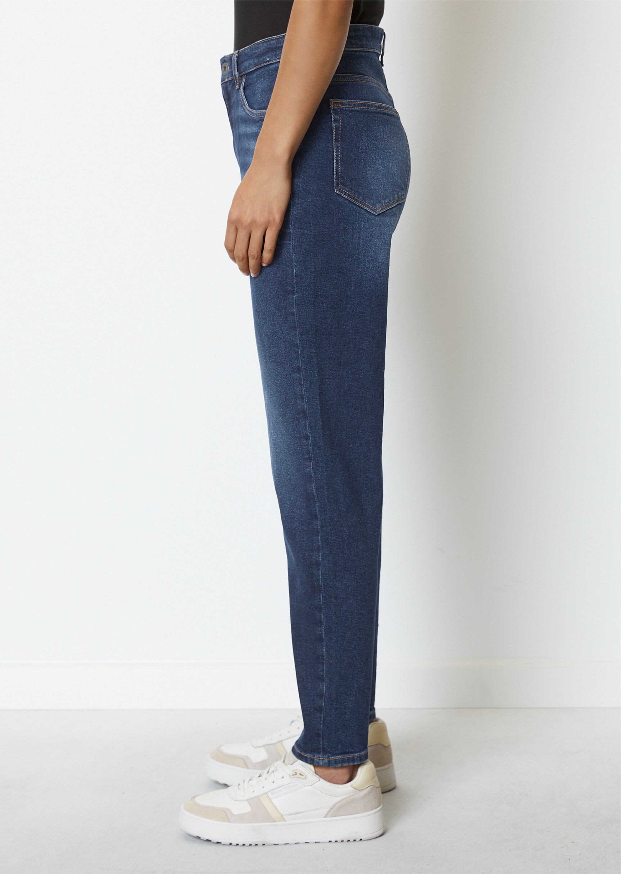 Jeans Modell MALA high waist cropped aus Organic Cotton Stretch