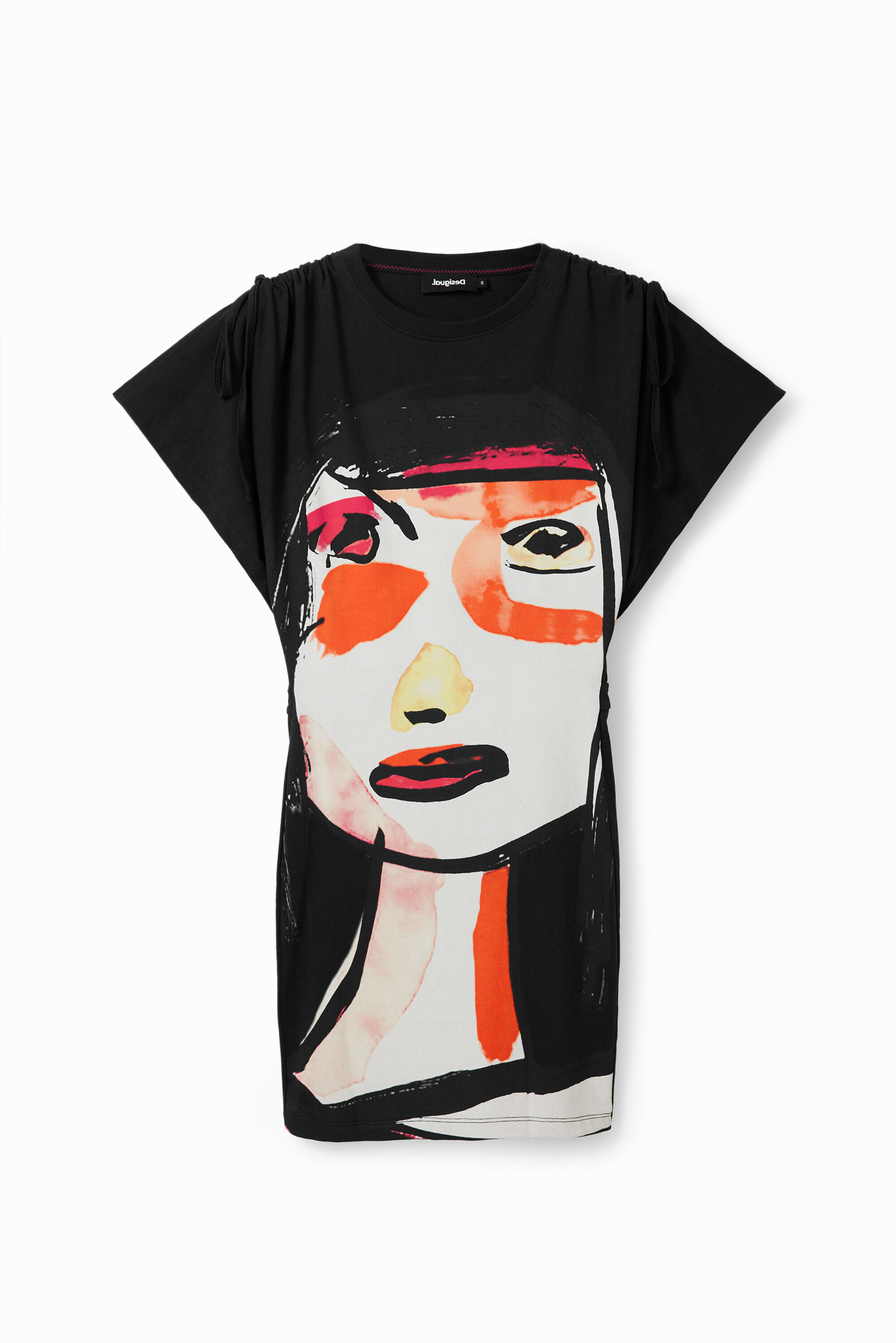 Vestido curto com estampa de rosto artístico