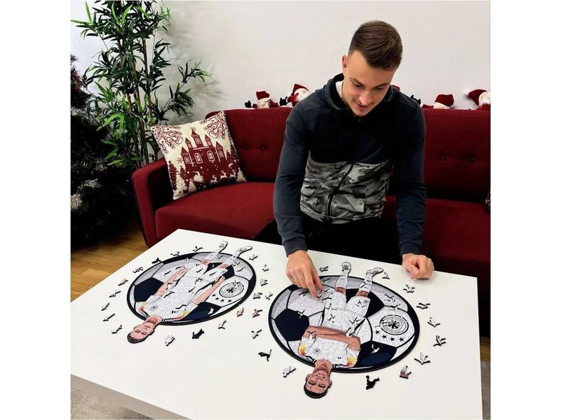 Iconic Puzzle Joshua Kimmich (DE Nationalmannschaft) Offizielles Holzpuzzle, Grösse M