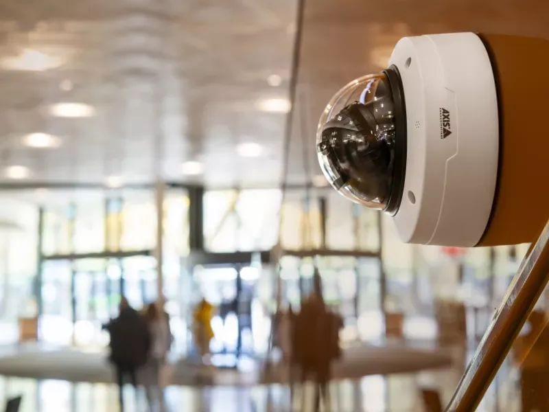 Axis Netzwerkkamera P3288-LV KI-gestützte 8-MP-Dome-Kamera mit Audio Analytics für den Aussenbereich