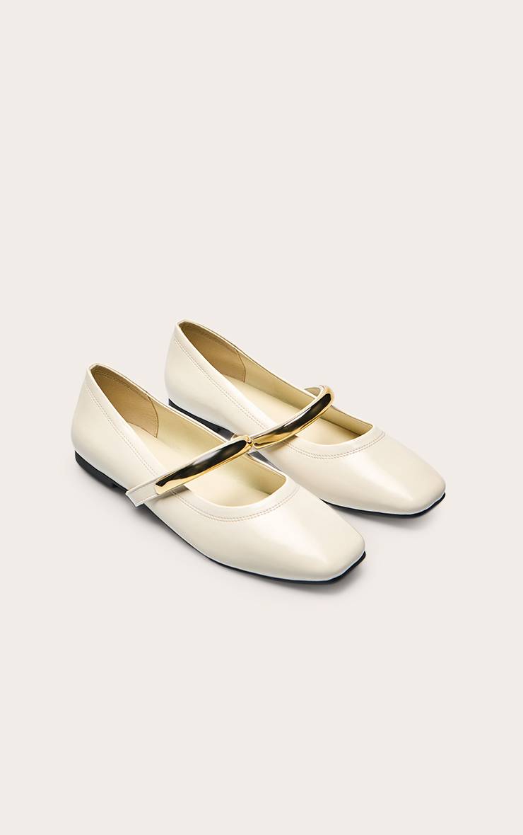 Crème Ballerines À Bout Carré En Synthétique Souple Avec Bride Argentée