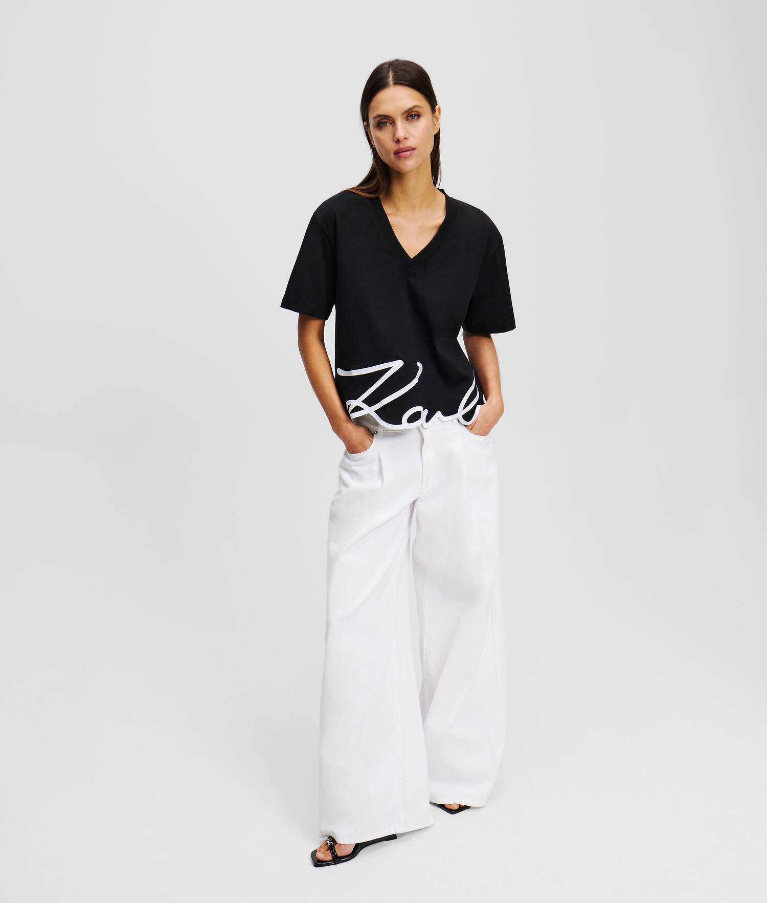 T-SHIRT COL EN V KARL SIGNATURE - Noir