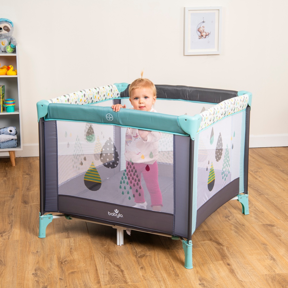 Babylo 2-in-1 Reisebett und Laufstall Safari Drops