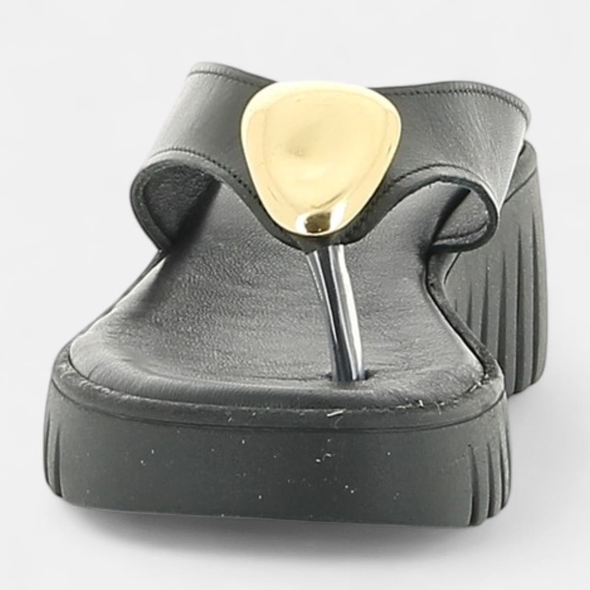 Entre-doigts à talon compensé Femme en cuir noir