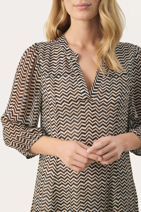 Part Two BotellePW DR Small black zig zag print