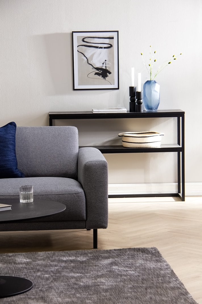Portland hjørnesofa 2-seter med åpen ende venstre. Tekstil Herby 35 Grey med sorte ben