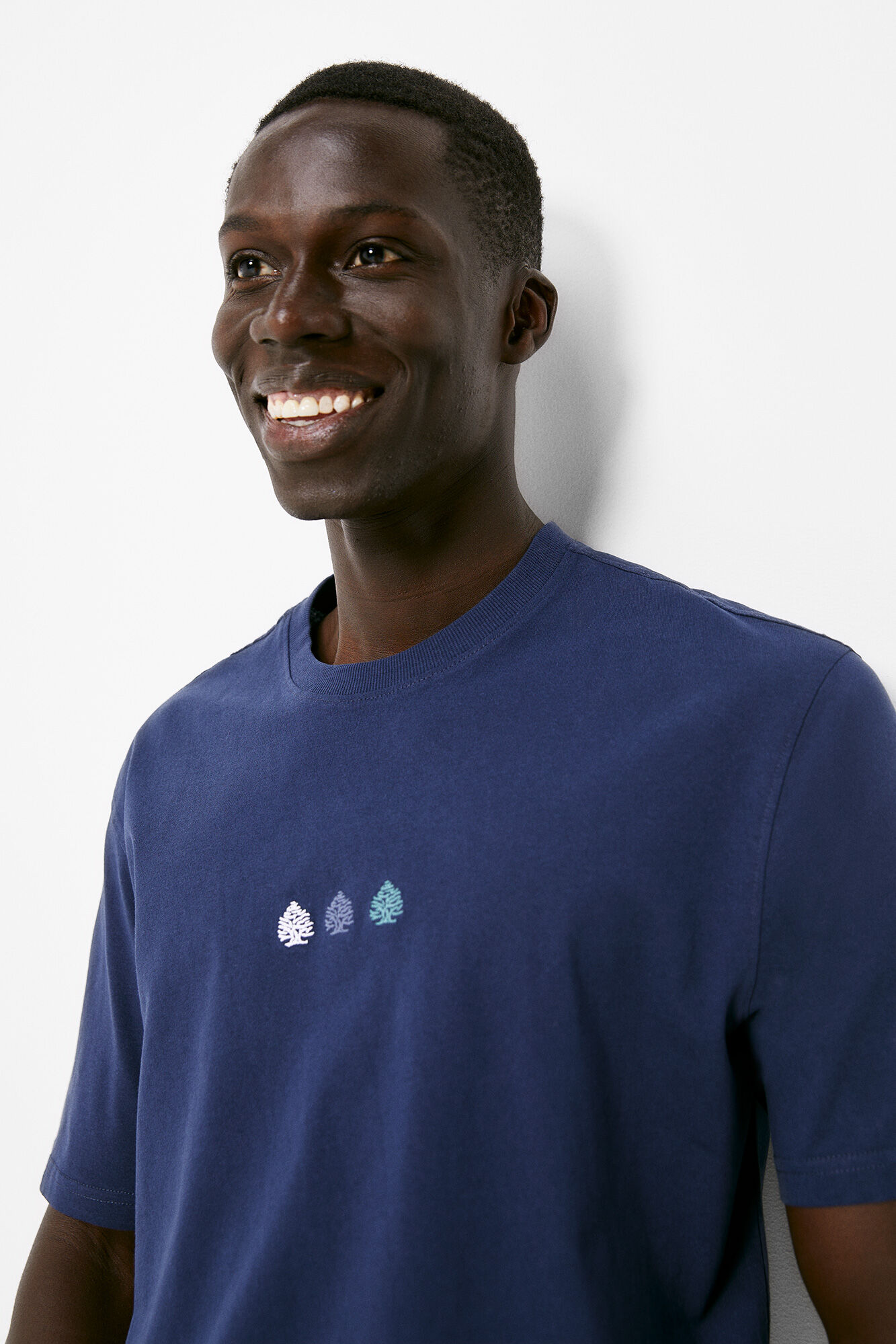 Camiseta com logo de árvore - azul médio
