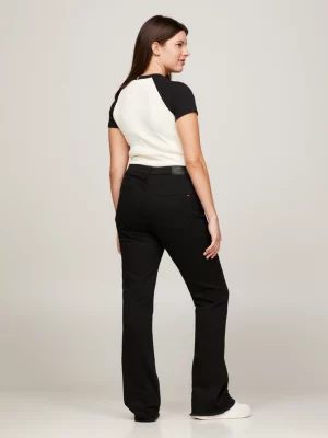 Calça jeans preta de cintura alta e corte bootcut