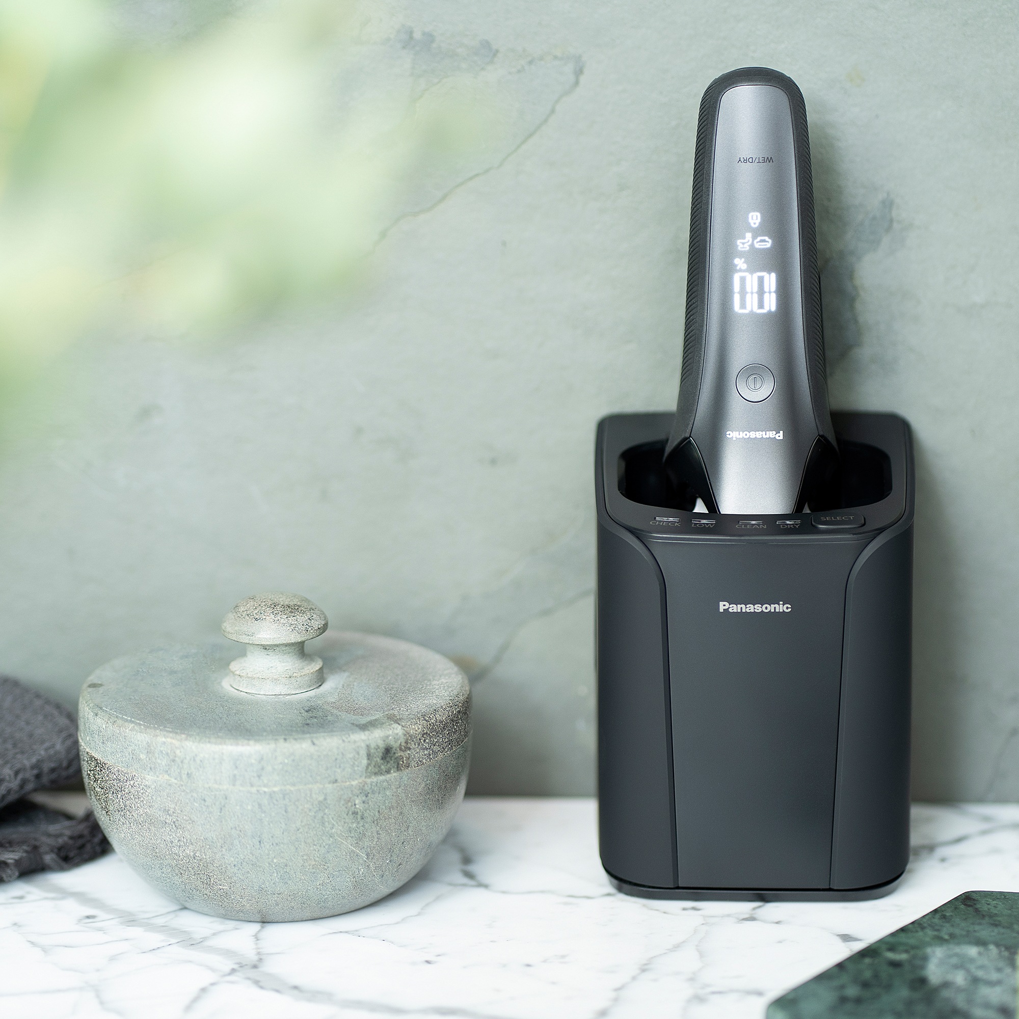Panasonic Elektrorasierer »Series 900+ Premium Rasierer ES-LS9A« Reinigungsstation Langhaartrimmer