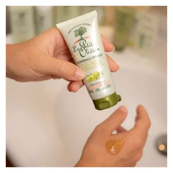 Le Petit Olivier - Esfoliante Facial - Pó Natural de Semente de Azeitona 75ml