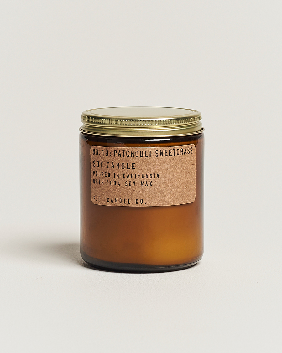 P.F. Candle Co. Soy Candle No. 19 Patchouli Sweetgrass 204g