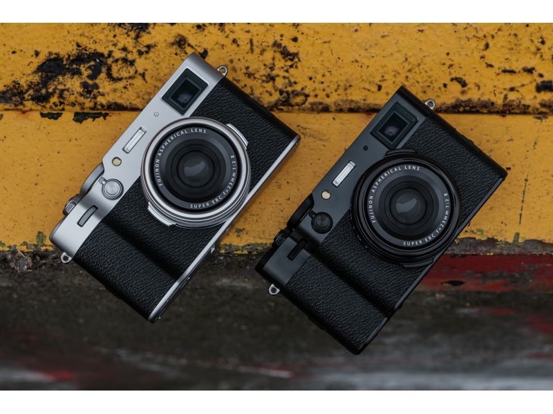 Fujifilm Fotokamera X100VI Silber Kompakte Digitalkamera mit anspruchsvollem Design und intuitiver Bedienbarkeit