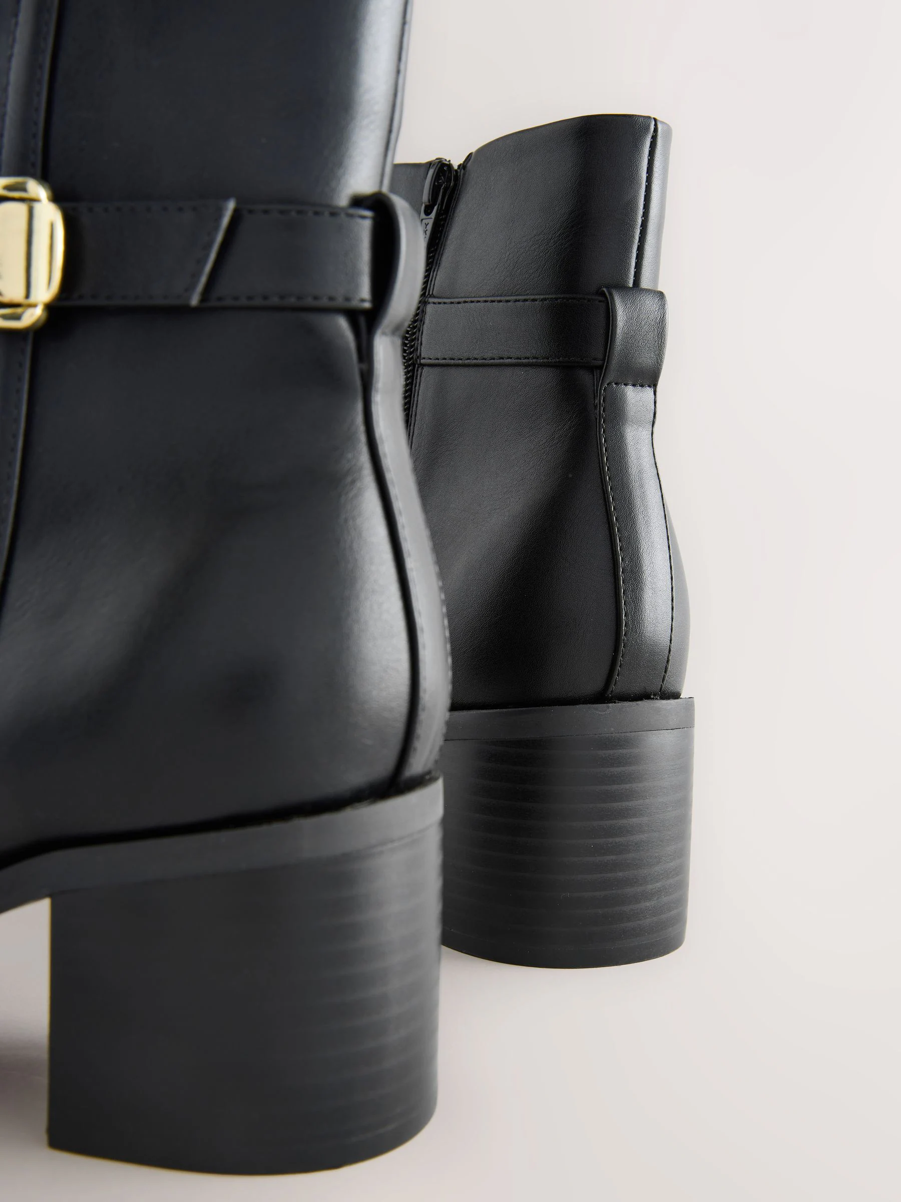 Zwart - Forever Comfort® Buckle Trim Block Heel Ankle Boots