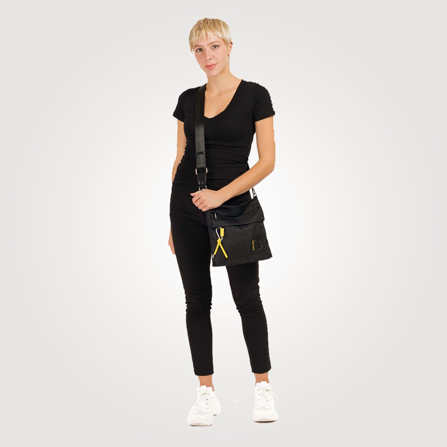 Suri Frey Umhängetasche Marry in sportivem Look