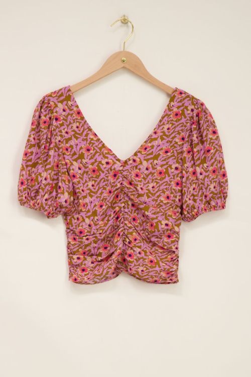Groene top met lila bloemenprint