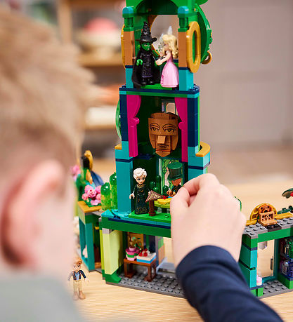 LEGO® Wicked - Willkommen in Emerald City 75684 - 945 Teile