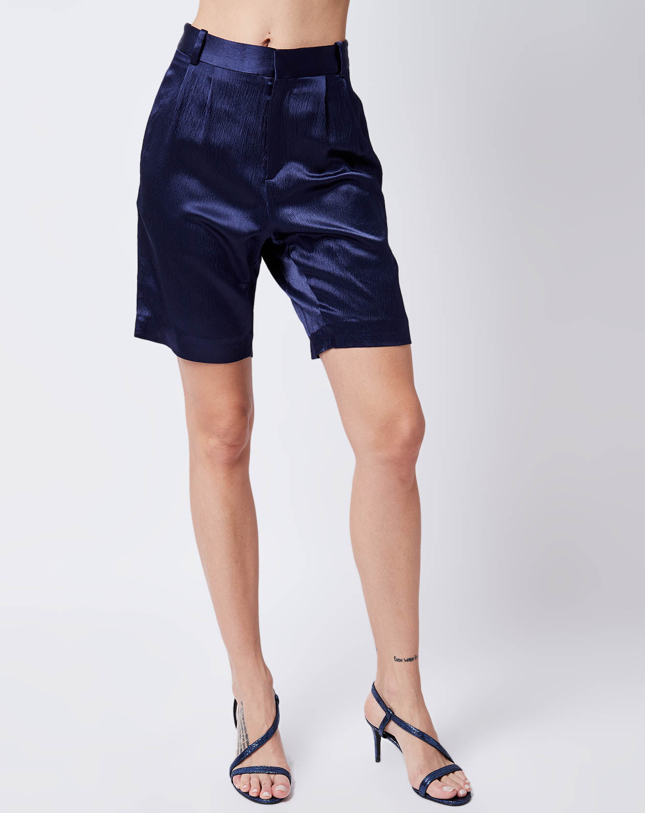 John Galliano Short satiné bleu marine