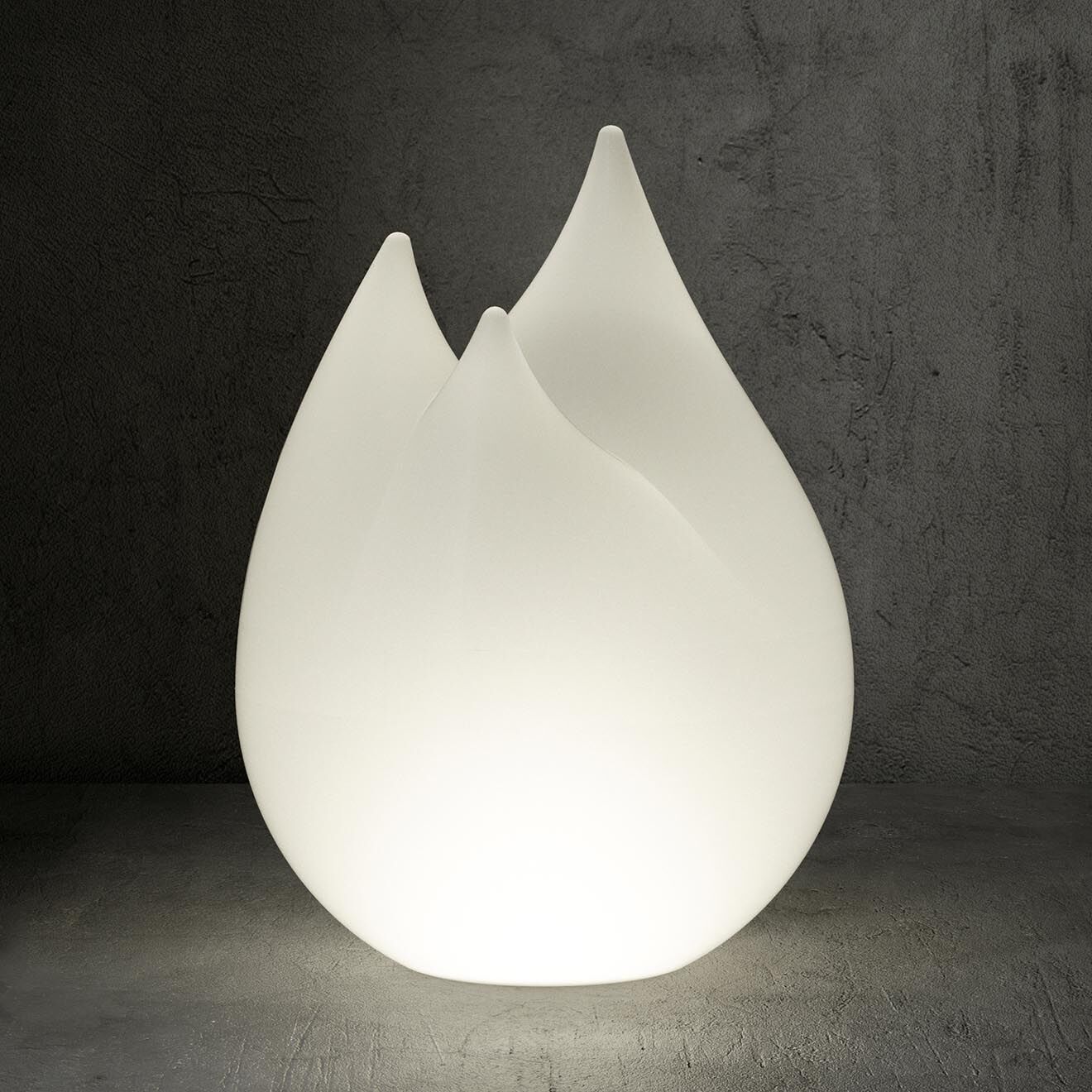 Serralunga Lampe décorative Flame Design par Sebastian Bergne blanche - D.50x67.5 cm