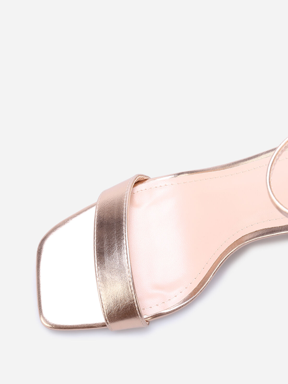 Sandales à bout carré et talon évasé- Doré rose