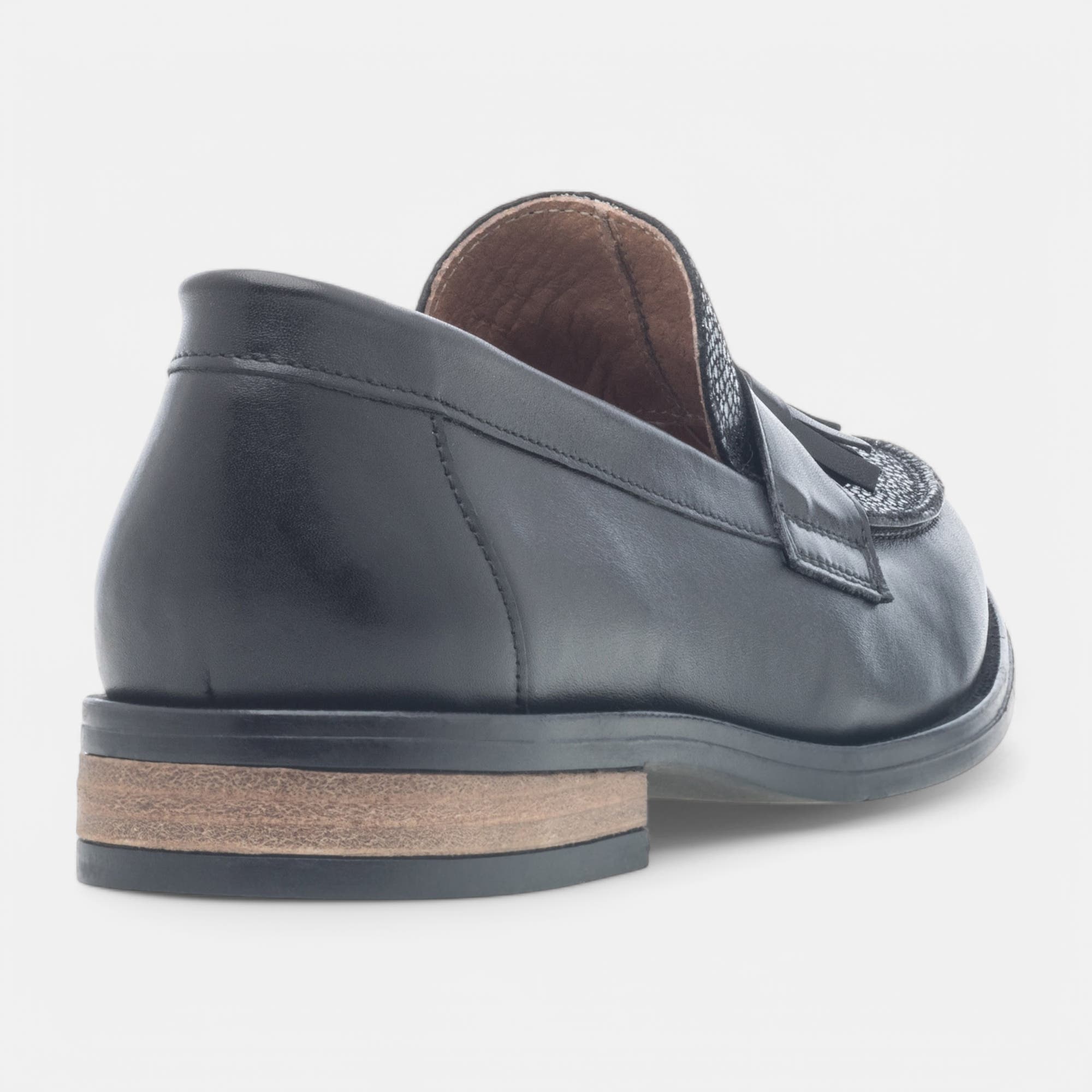 Mocassins Femme en cuir noir