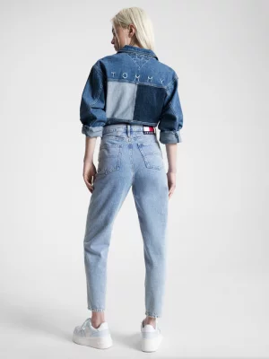 Calça jeans Mom de cintura ultra alta e corte afunilado