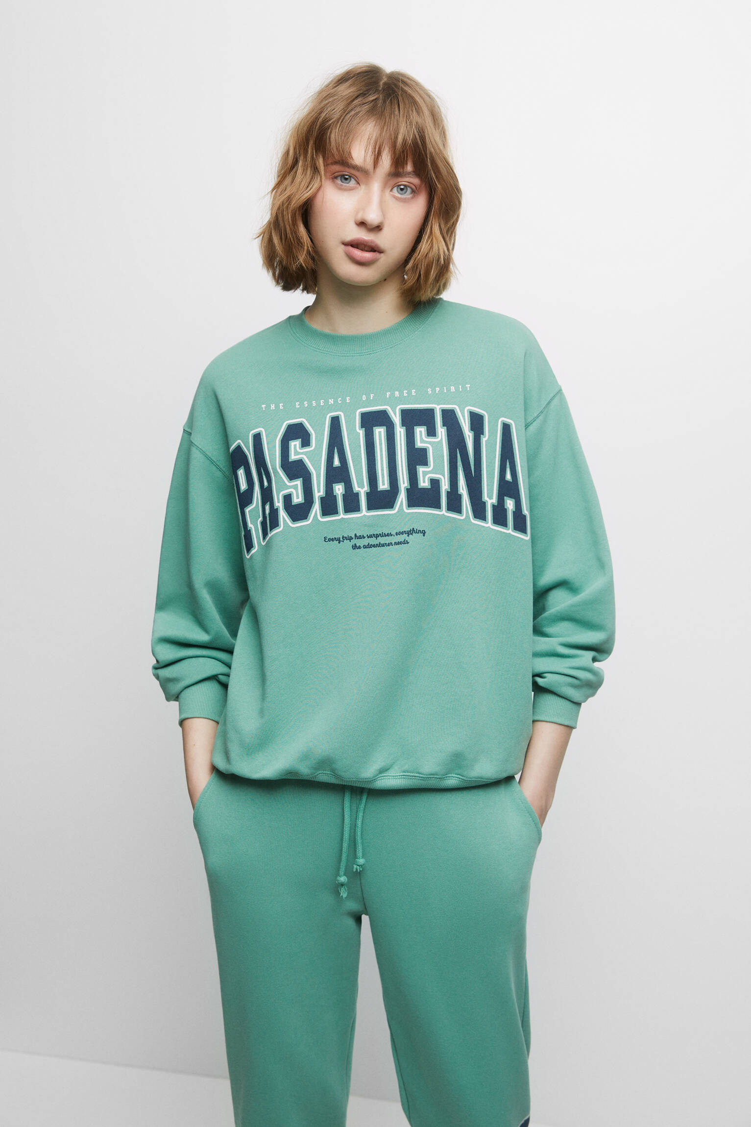 MOLETOM UNIVERSITÁRIO ESTAMPADO - VERDE MÉDIO