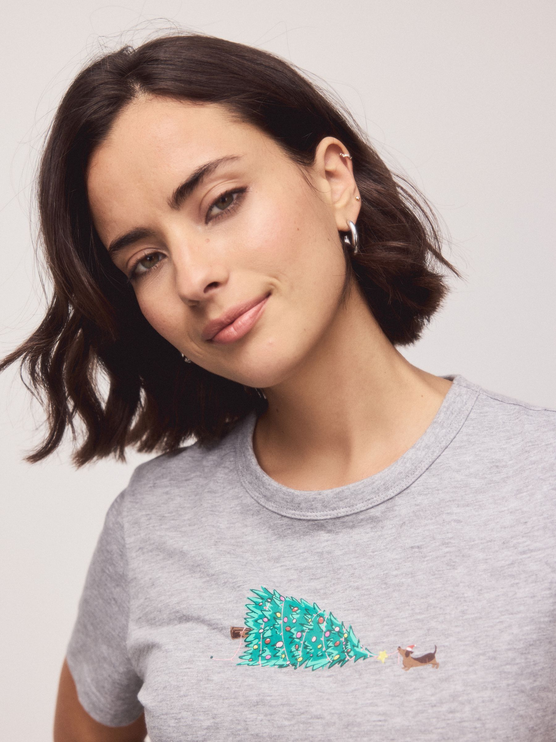Grey Christmas Graphic Dog - Must-have zuiver katoenen T-shirt met ronde hals en korte mouwen