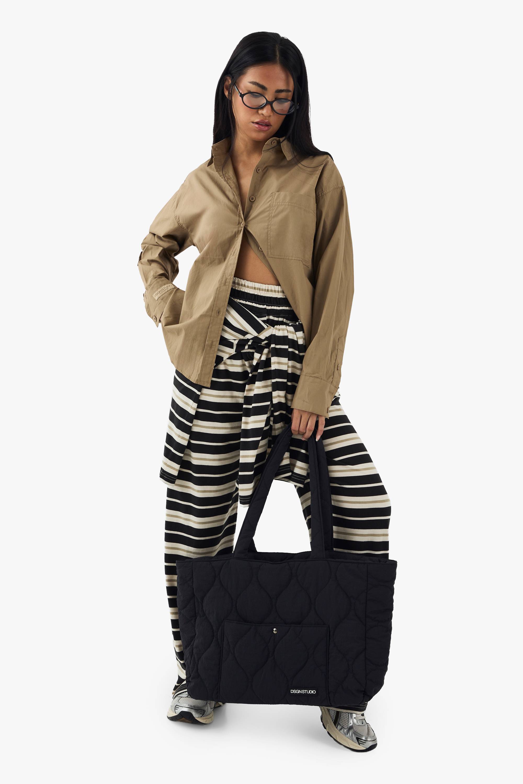 Chemise DSGN Studio à étiquette tissée et détail de poche oversize