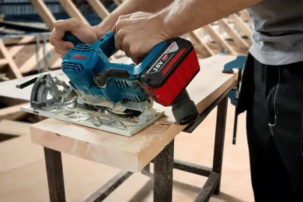 Bosch GKS 185-LI, Træ, Sort, Blå, Grå, Børstefri, 16,5 cm, 5000 rpm, 5,7 cm - SOLO