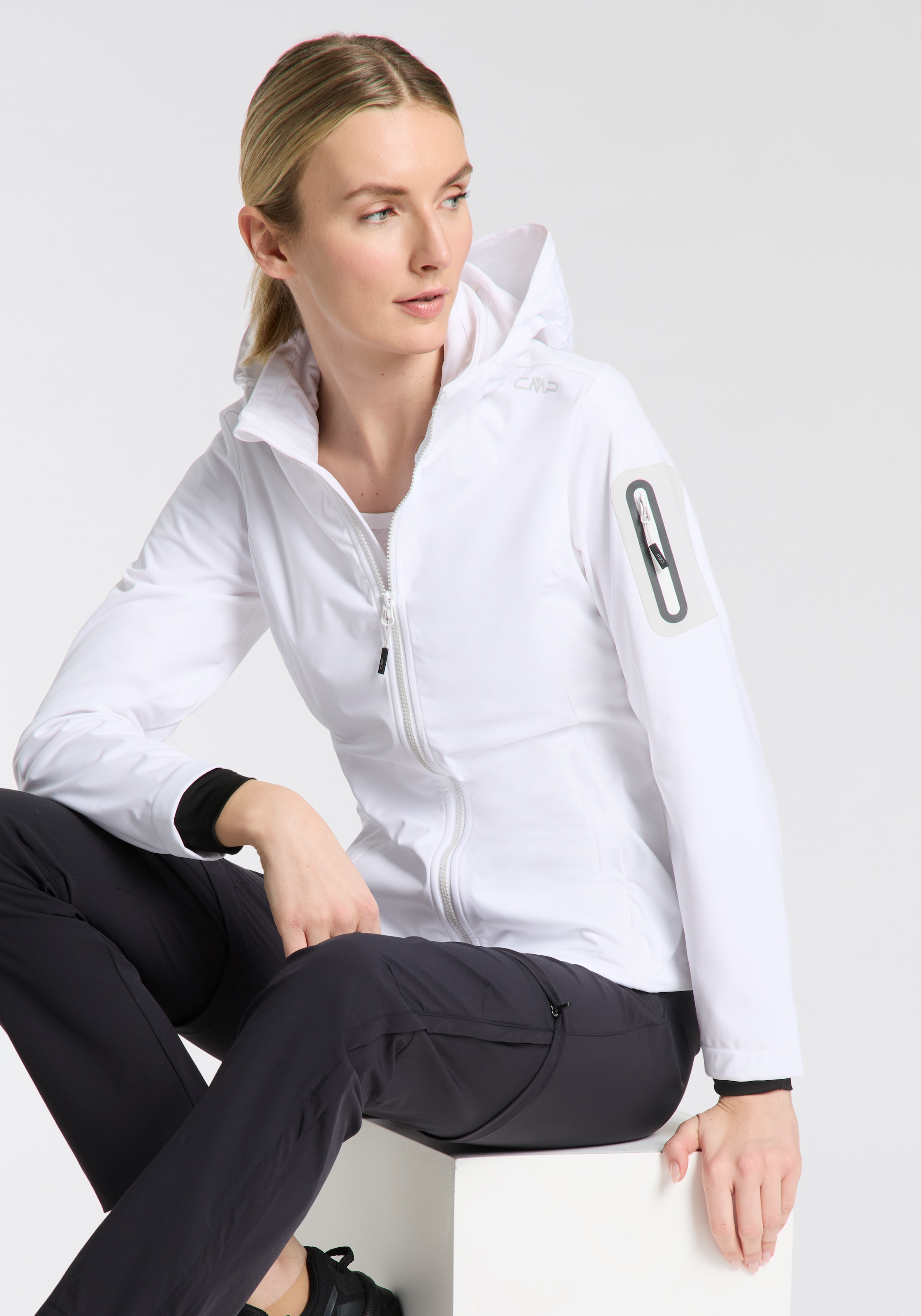 CMP Softshelljacke 1 Stk. tlg. mit Kapuze Atmungsaktiv & Windabweisend & Wasserabweisend & Leichtes Material