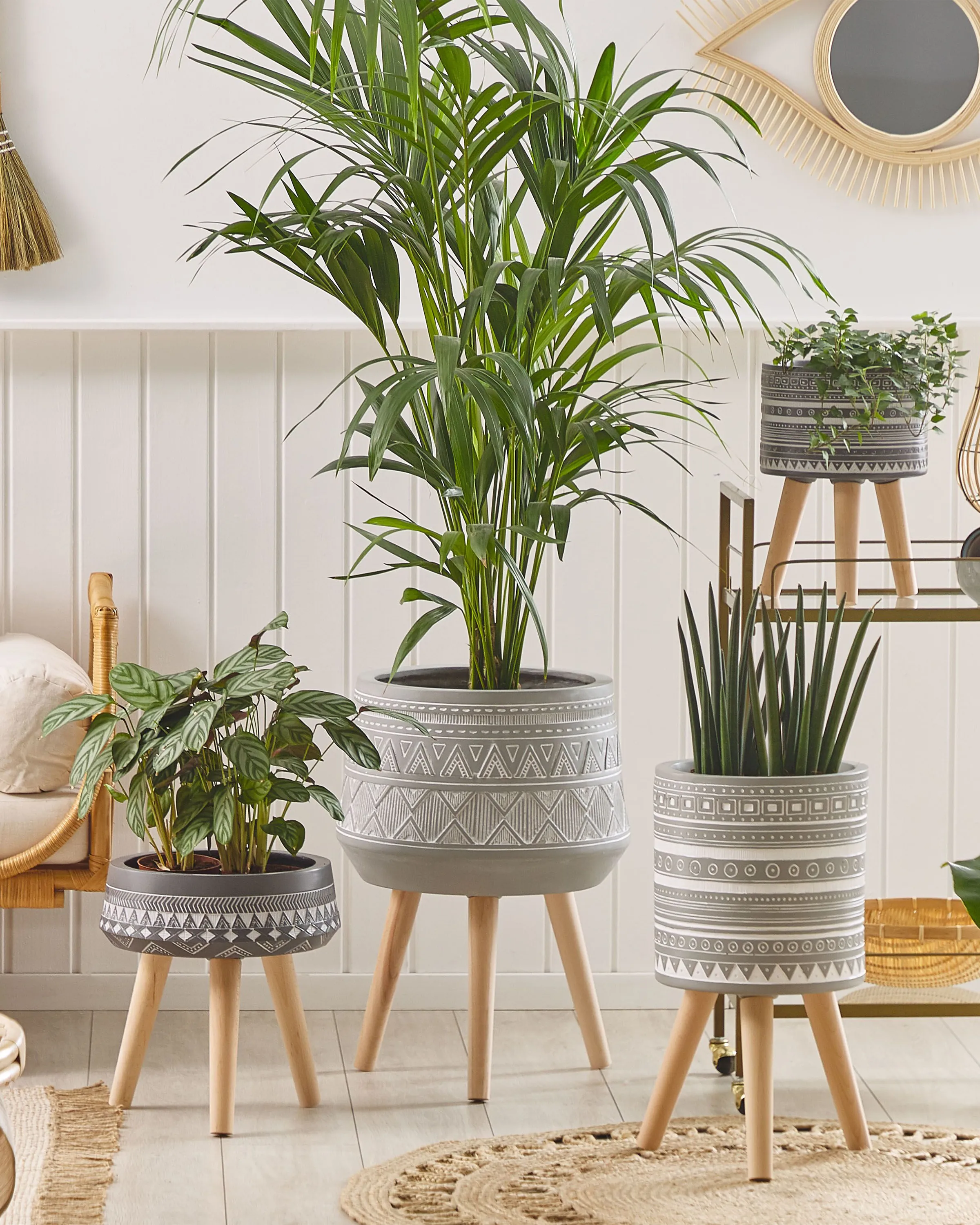 Verhoogde bloempot MALAKI 44 cm Lichtgrijs