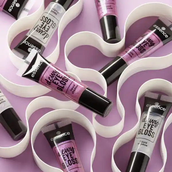 dewy Eye Gloss liquid shadow 01 Crystal Clear