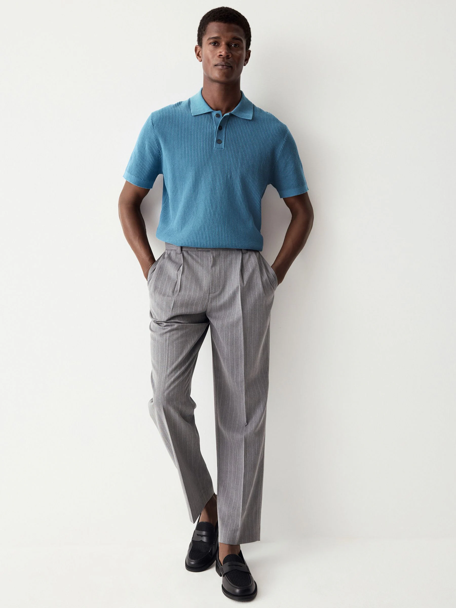 Normaal blauw - Regular fit poloshirt van 100% katoen met korte mouwen, gebreide structuur en ribbels