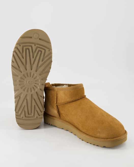 UGG Classic Ultra Mini Winterschuhe in Beige