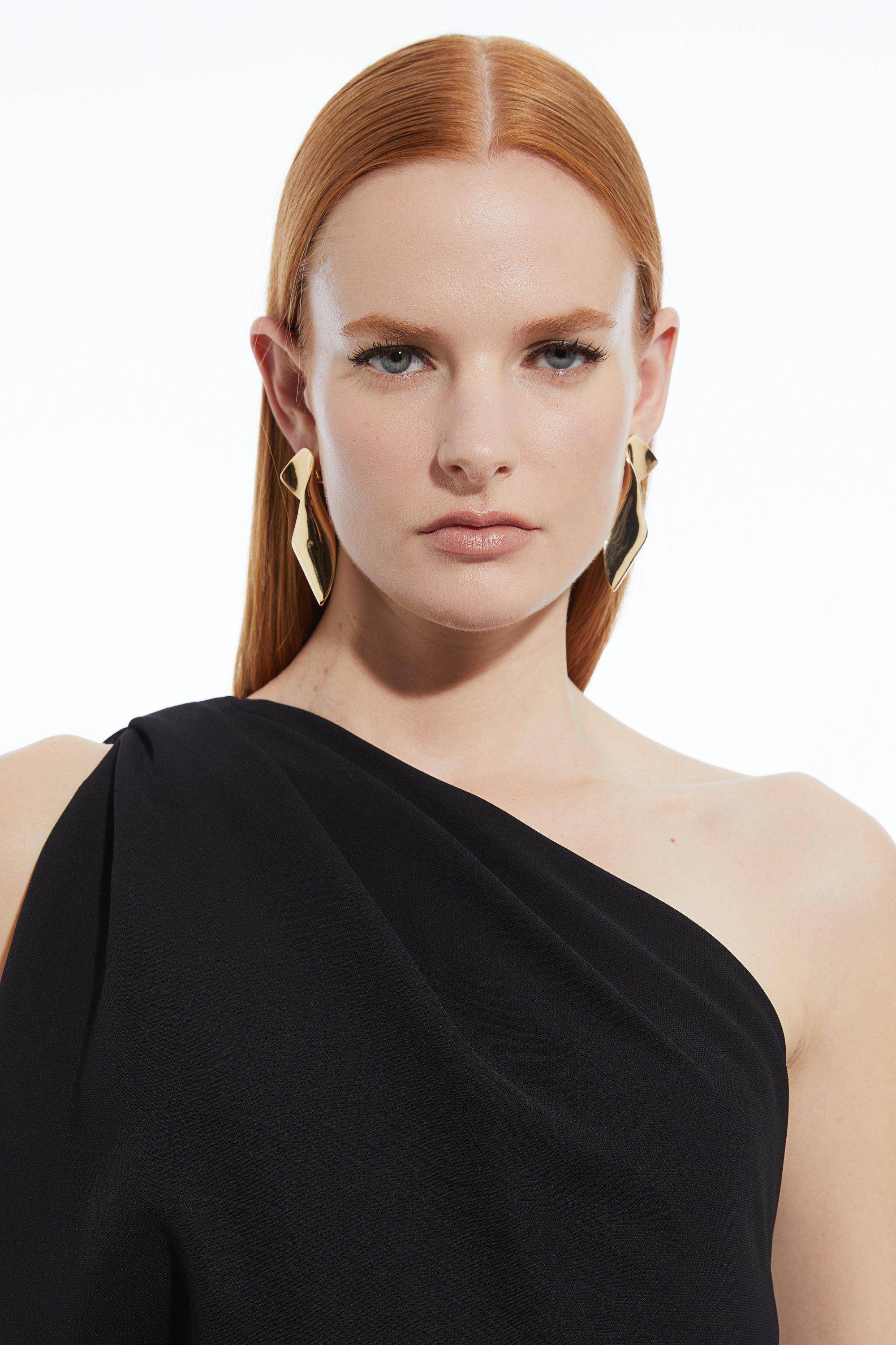 KarenMillen Petite robe maxi asymétrique sur mesure à épaule dénudée
